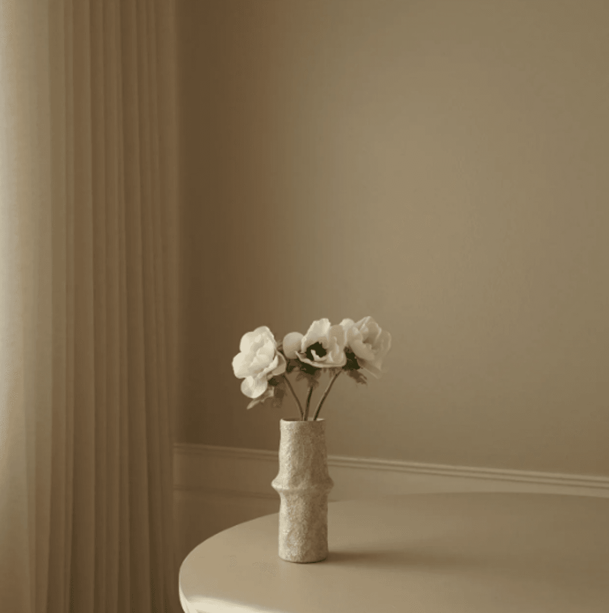 White Anemone Flower/ Botanè