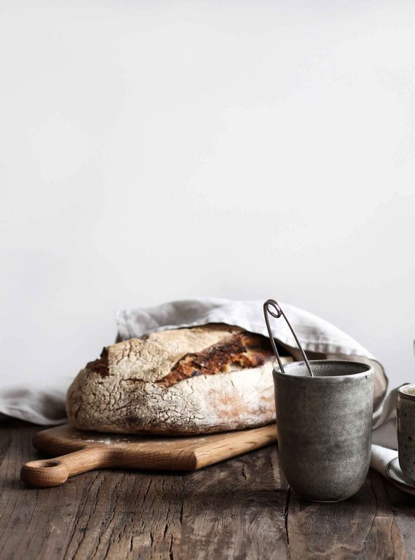 Levi cutting board - medium/ Tell Me More