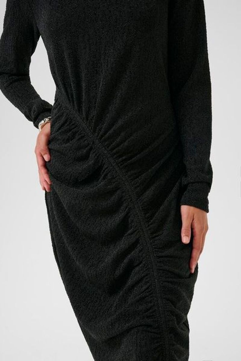 CUakari Dress/ Culture