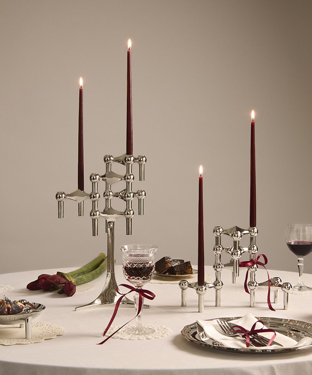 Taper candles burgundy red/ Stoff Nagel