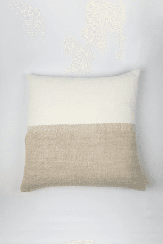 Olsson & Jensen Levi kuddfodral 60×60 - benvit/natur 