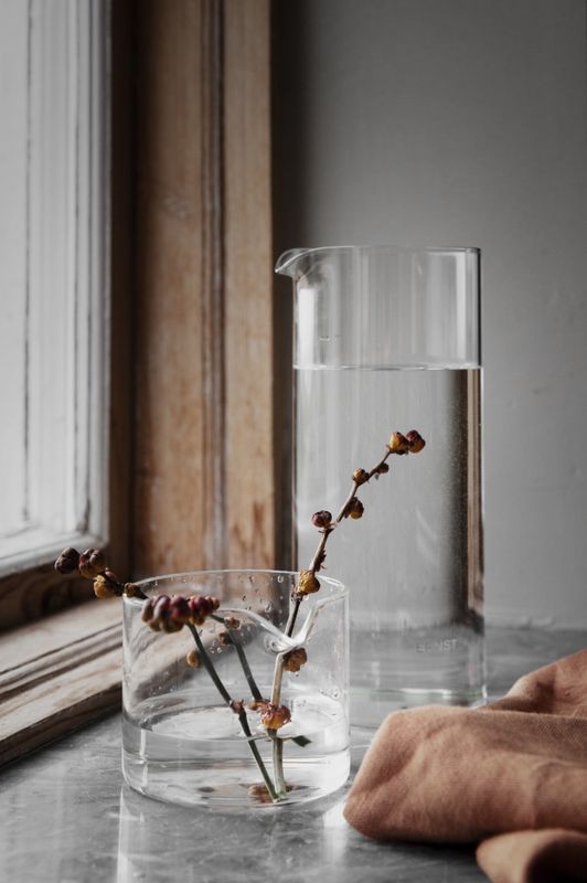 Glaskanne.  d9 h7 cm. ERNST