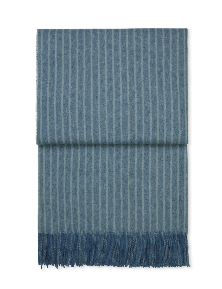 Pledd, stripes throw, mirage blue. Elvang